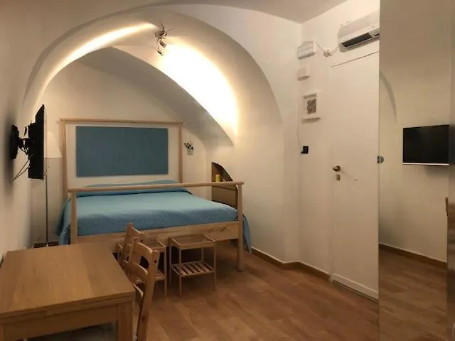 The Nest * バーリ